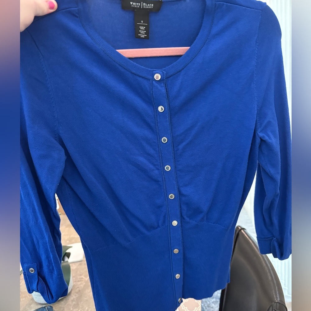 White House black market blue top